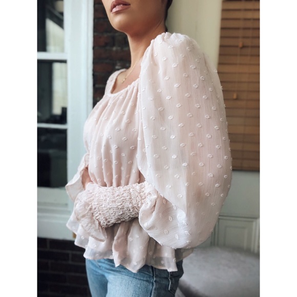Last 1✨Malika Swiss Dot Puff Sleeve Top - Pink - Picture 3 of 8